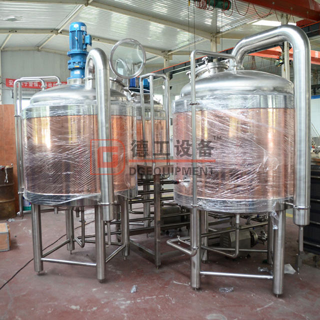 7BBL Brewpub는 3 개의 배 맥주 양조장을 가진 빨간 구리 맥주 양조장 장비를 사용했습니다
