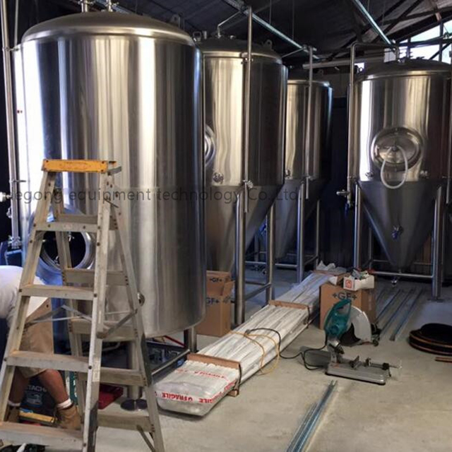 7BBL 스테인리스 보조개 재킷 판매를위한 원뿔 맥주 발효 작용 장비